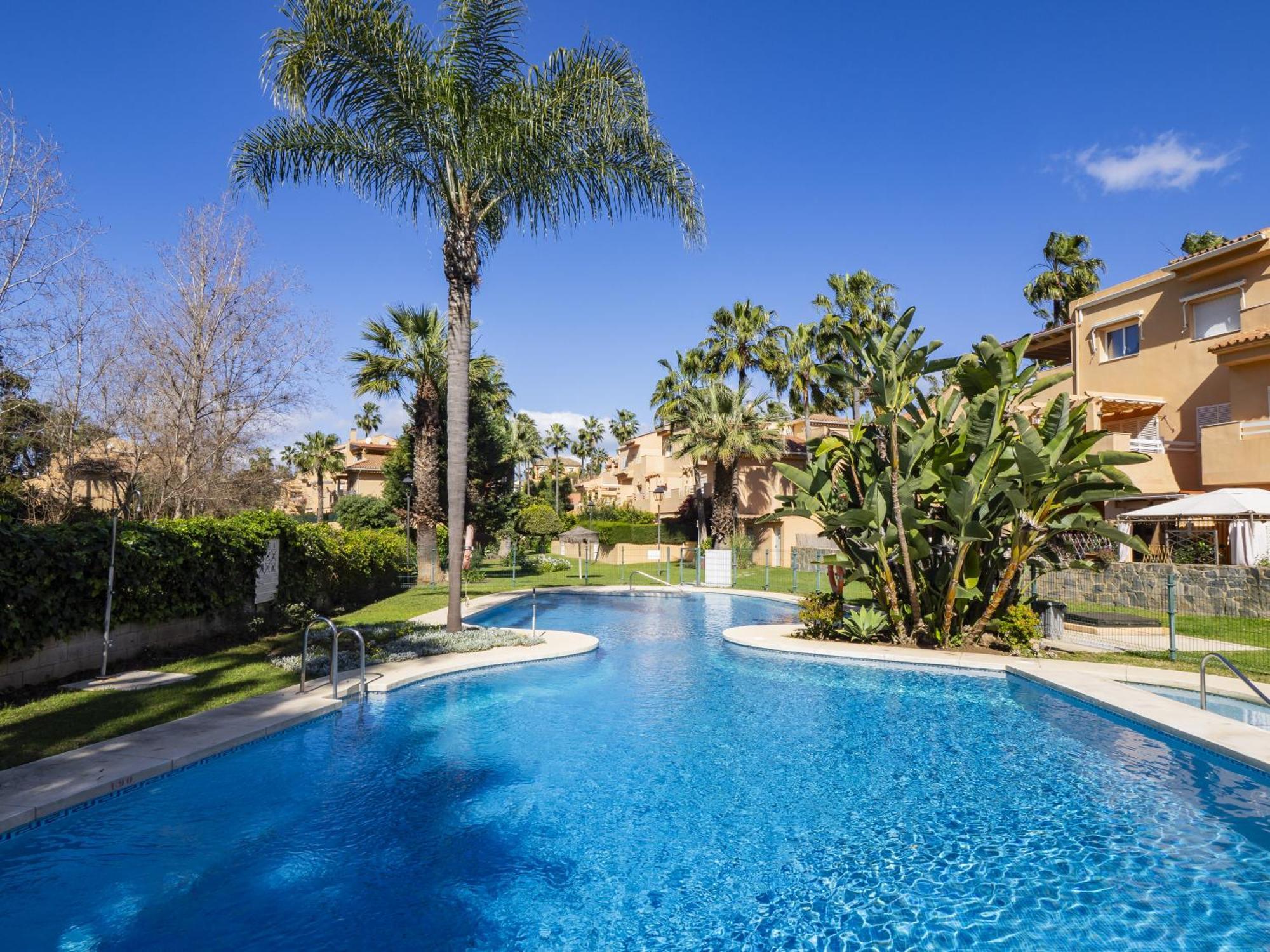 Apartamento Cubo's Cabopino Marbella